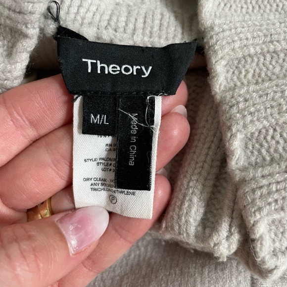 Theory Wool Poncho with sleeves size M/L - Picture 13 of 15